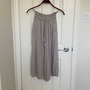 Aritzia Wilfred wide leg beach pants. Size XXS. Lightly worn, light material.